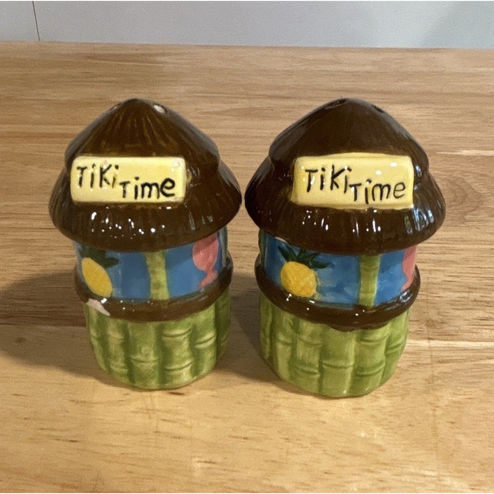 Tiki Time Tiki Hut Pineapple Design Ceramic Salt & Pepper Shakers Set of 2